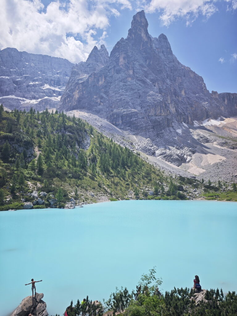 Naturwunder Lago di Sorapis in den Dolomiten